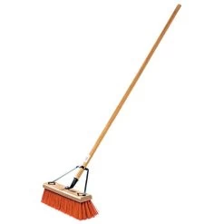Leonard 18-Inch Heavy-Duty Push Broom With Hardwood Handle -Garden And Outdoor Shop 1318 2