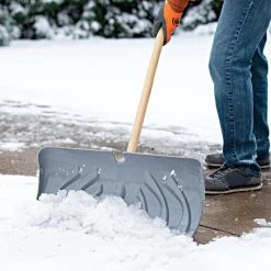 Leonard Poly Snow Pusher -Garden And Outdoor Shop a124p 4