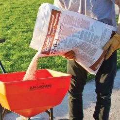 The Andersons 22-0-4 Turf Fertilizer With Trimec Post-Emergent Herbicide, 40lb Bag -Garden And Outdoor Shop a2250wf4 4