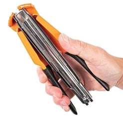 Hog Ring Stapler -Garden And Outdoor Shop g7 in hand 9.13.23