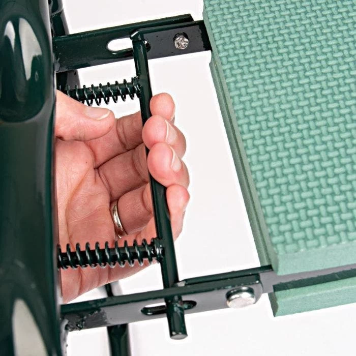 Green Garden Kneeler And Bench With Pouch 8 Green Garden Kneeler And Bench With Pouch - Image 8