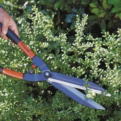 Bahco 9.5-inch Blade Hedge Shears, 23-inch Overall Length -Garden And Outdoor Shop p51s 3