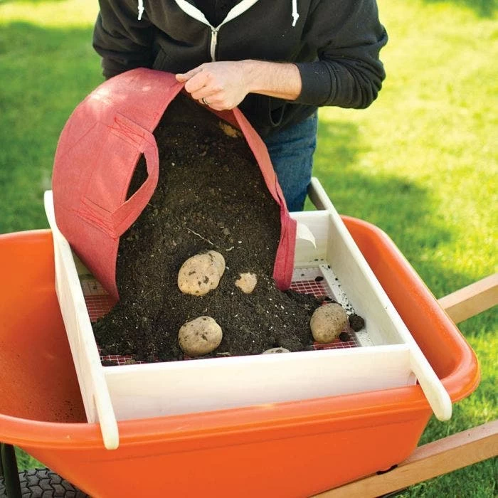 Wheelbarrow Sifter For Compost And Soil 4 Wheelbarrow Sifter For Compost And Soil - Image 4