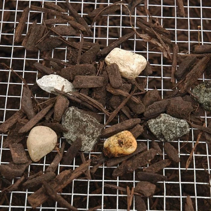 Wheelbarrow Sifter For Compost And Soil 8 Wheelbarrow Sifter For Compost And Soil - Image 8